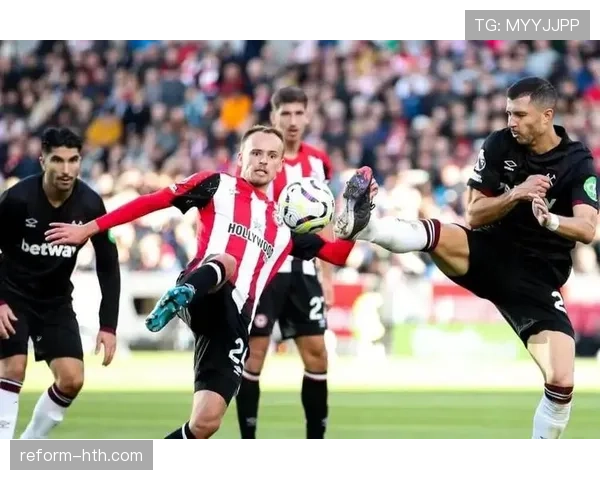 达姆斯高展现技术实力,引领足球行业标准升级与创新发展 达姆斯高展现技术实力,引领足球行业标准升级与创新发展