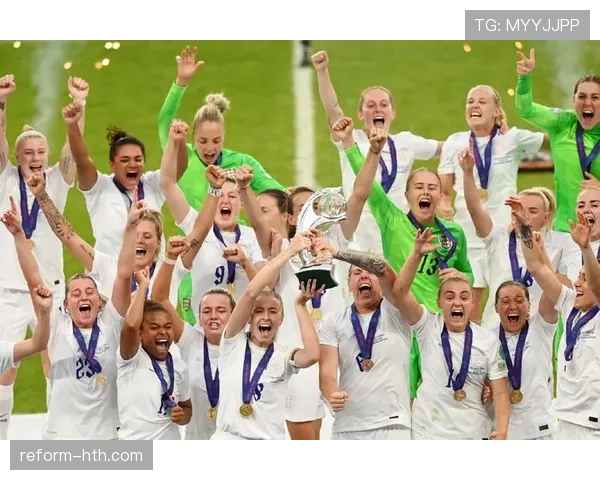 英格兰荣光再现：1966年世界杯夺冠铸就历史传奇，深远影响至今