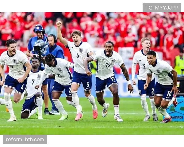 贝林厄姆 vs 德布劳内:全能中场的进攻组织与攻防覆盖对比 贝林厄姆 vs 德布劳内:全能中场的进攻组织与攻防覆盖对比