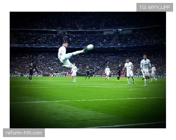 范戴克与拉莫斯：中卫结构从单点屏障转向体系枢纽