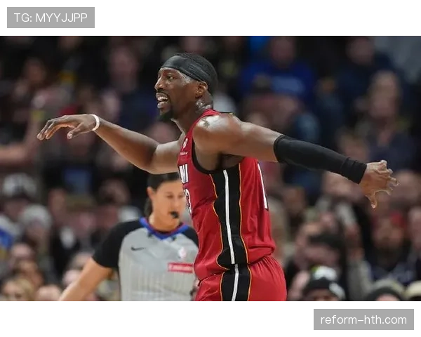 巴姆·阿德巴约挡拆助攻增长显著 提升球队内线攻防转换效率